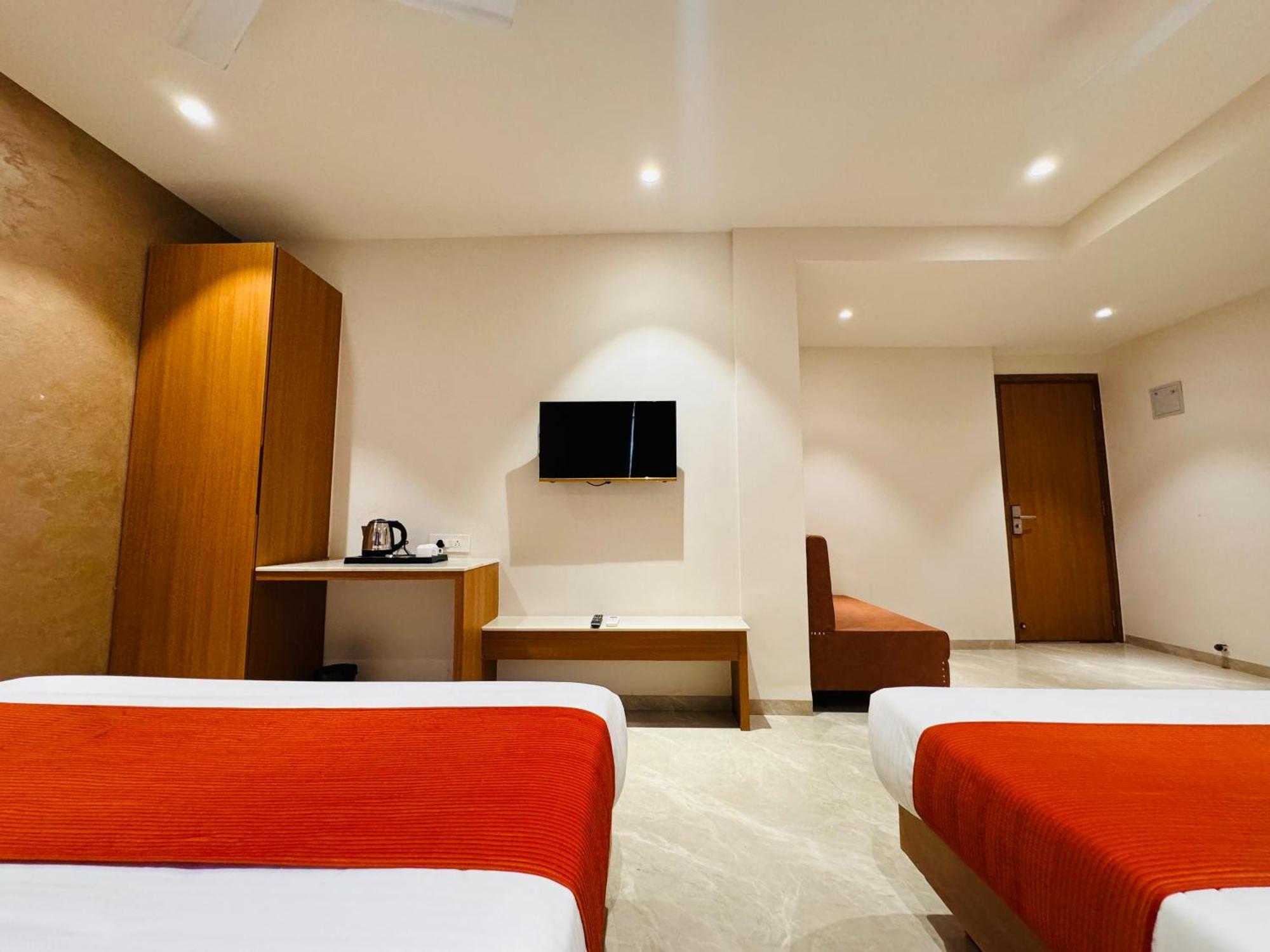Hotel Rudhav Palace Ujjain Eksteriør bilde