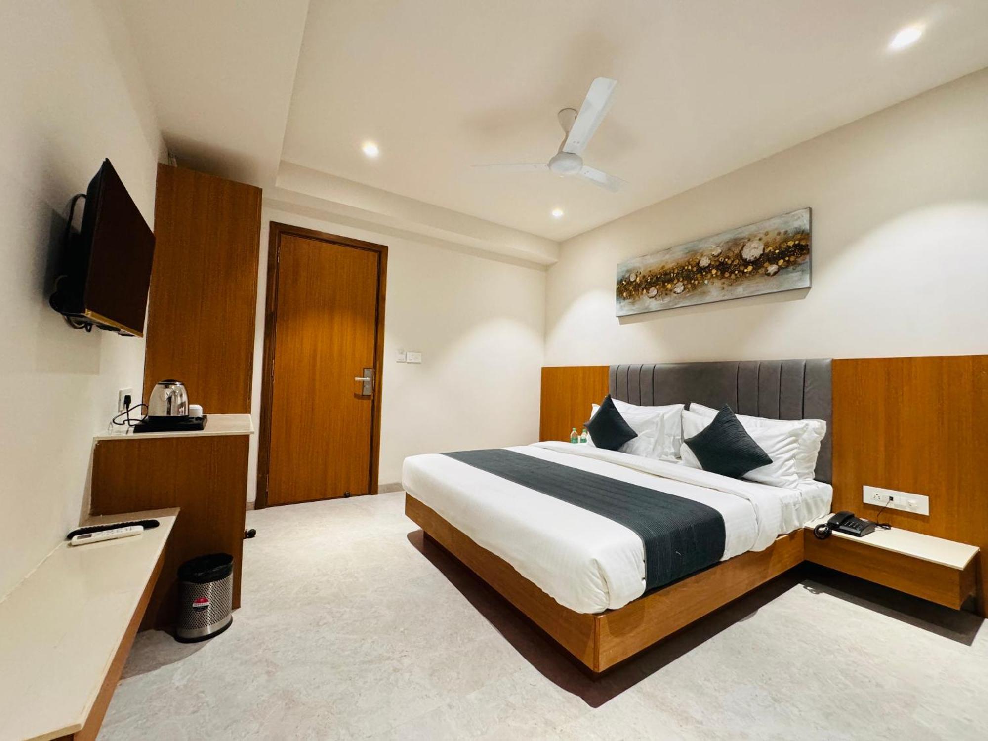 Hotel Rudhav Palace Ujjain Eksteriør bilde